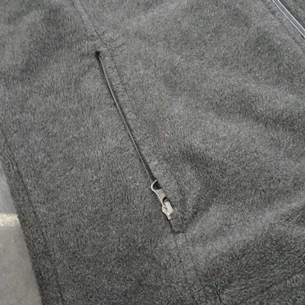 Columbia Charcoal Gray Full Zip Fleece Jacket SIZE L Zip Pockets Soft Warm